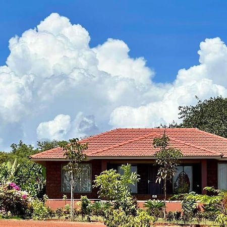 Regenta Resort Mango Village Guhagar Kudān Eksteriør billede