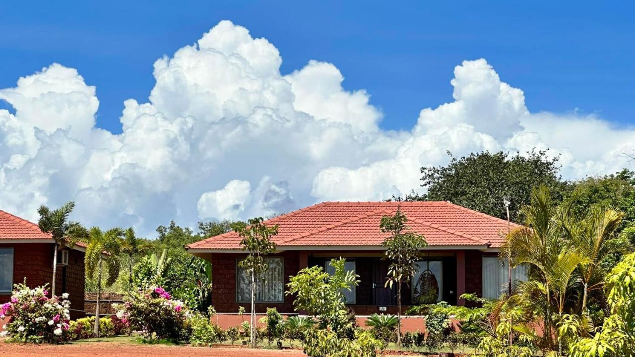 Regenta Resort Mango Village Guhagar Kudān Eksteriør billede
