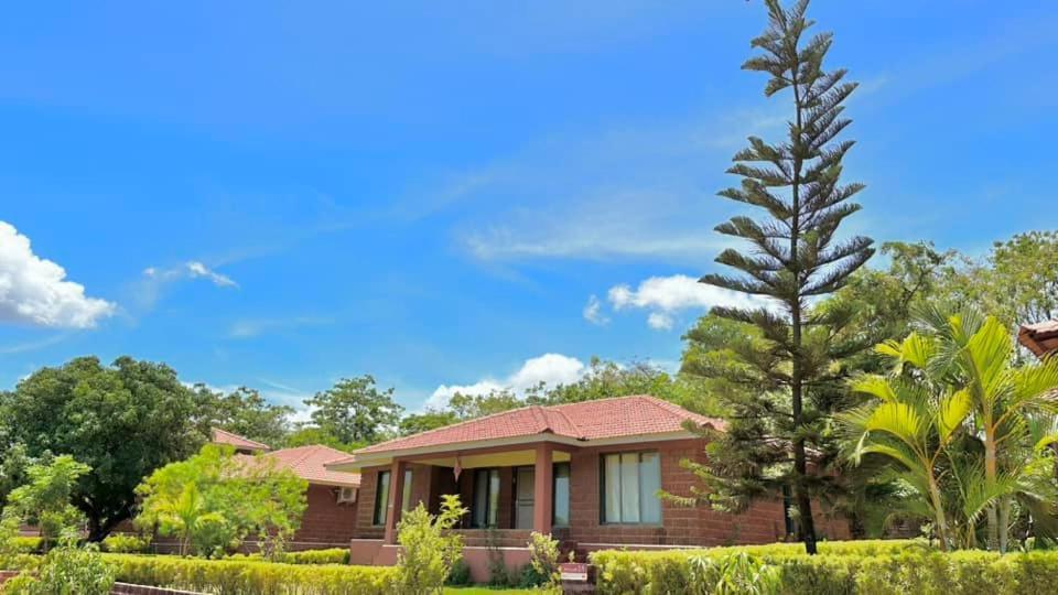 Regenta Resort Mango Village Guhagar Kudān Eksteriør billede